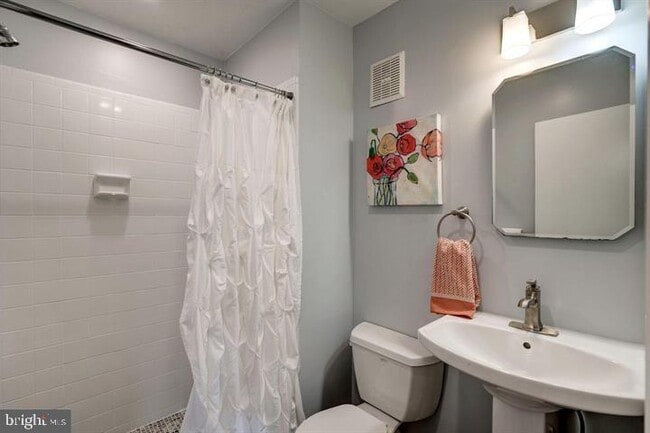 Building Photo - 1700 Pebble Beach Dr