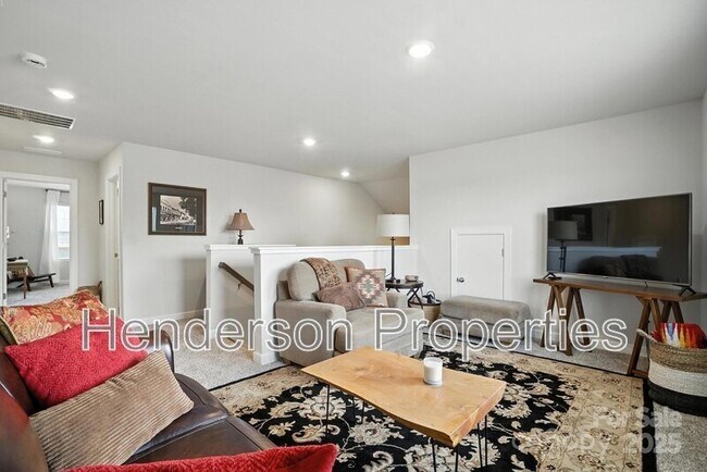 Building Photo - 3140 Seville St