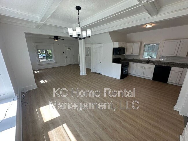Building Photo - 2958 Lockridge Ave