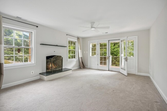 Building Photo - 3525 Williamsburg Ln NW