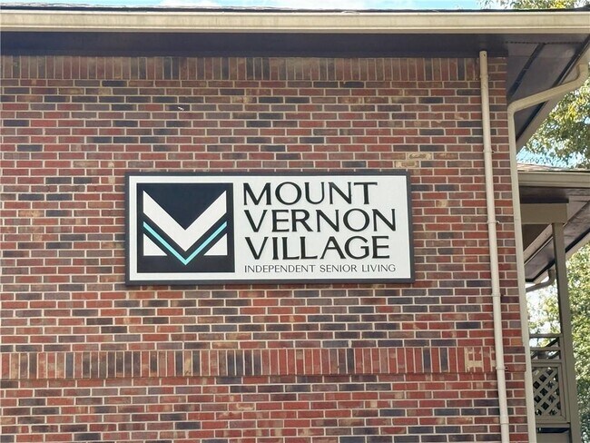 Building Photo - 475 Mount Vernon Hwy NE
