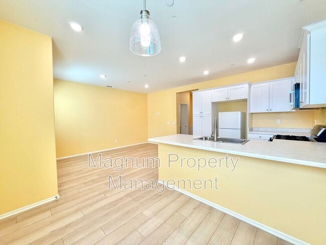 Building Photo - 27417 Georgetown Dr