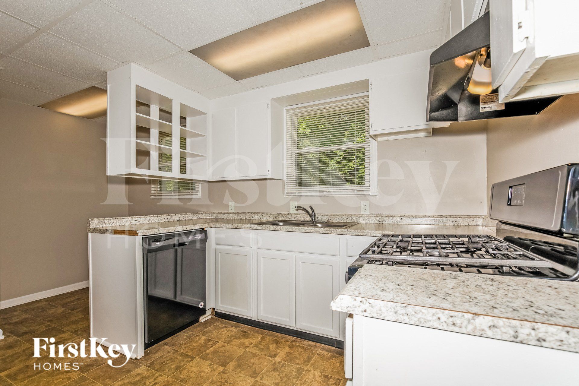 Building Photo - 2825 Kessler Blvd Dr