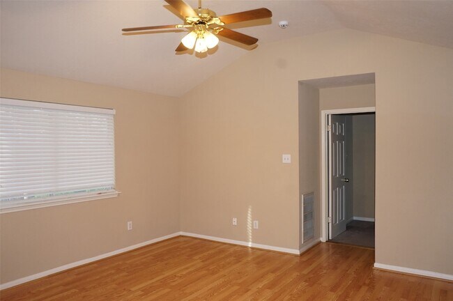 Building Photo - 18807 Timbers Dr