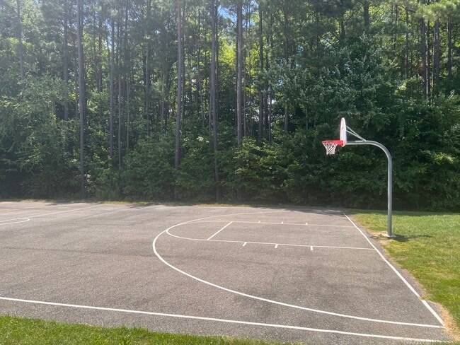 Building Photo - 45735 Bethfield Way