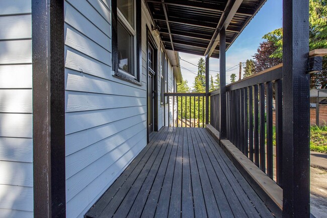 Building Photo - 13027 40th Ave S