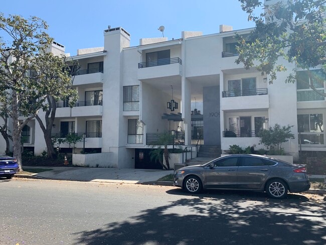 Newly renovated exterior and landscaping - 1909 Pelham Ave