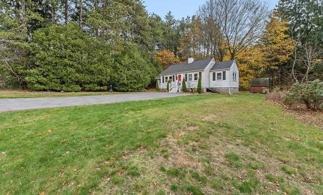 Building Photo - 264 Centre St