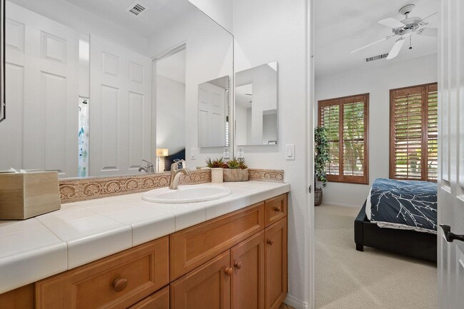 Building Photo - 48476 Bighorn Dr