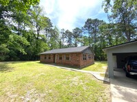 Building Photo - 195 Hickory Cir