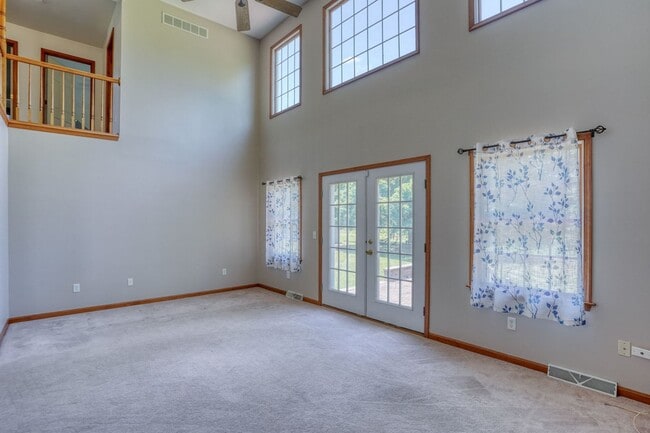 Building Photo - 259 Blackbird Forest Rd
