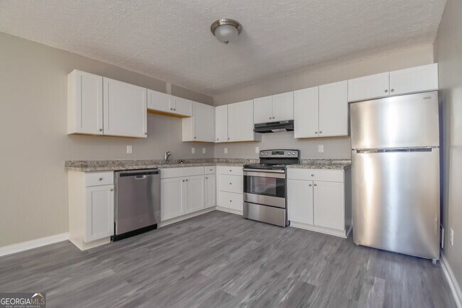 Building Photo - 955 King James Dr