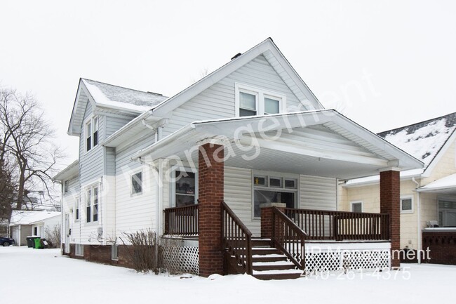 Primary Photo - Charming Down Unit in Garfield Heights – A...