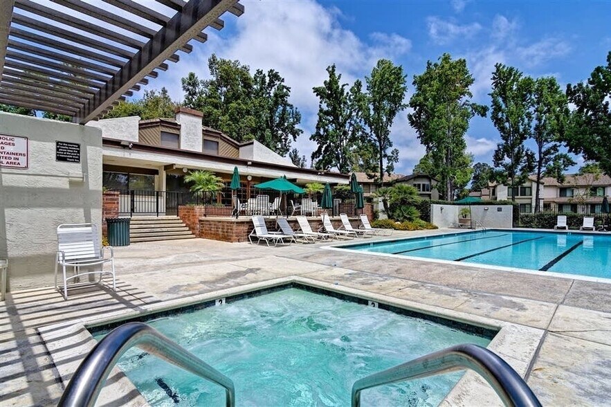 Building Photo - 5244 Edge Park Way