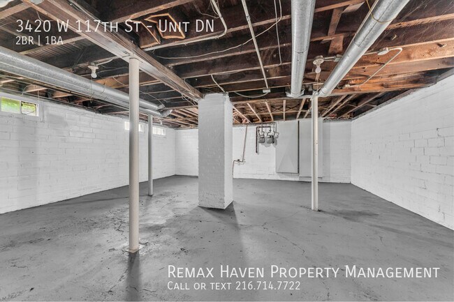 Building Photo - 3420 W 117th St
