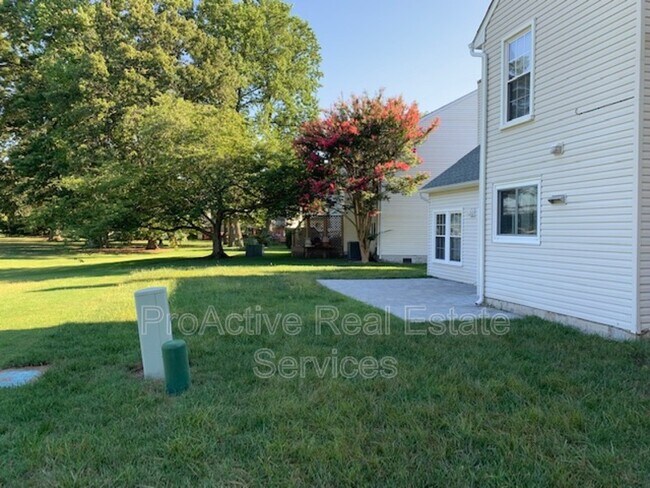 Building Photo - 5476 Club Head Rd