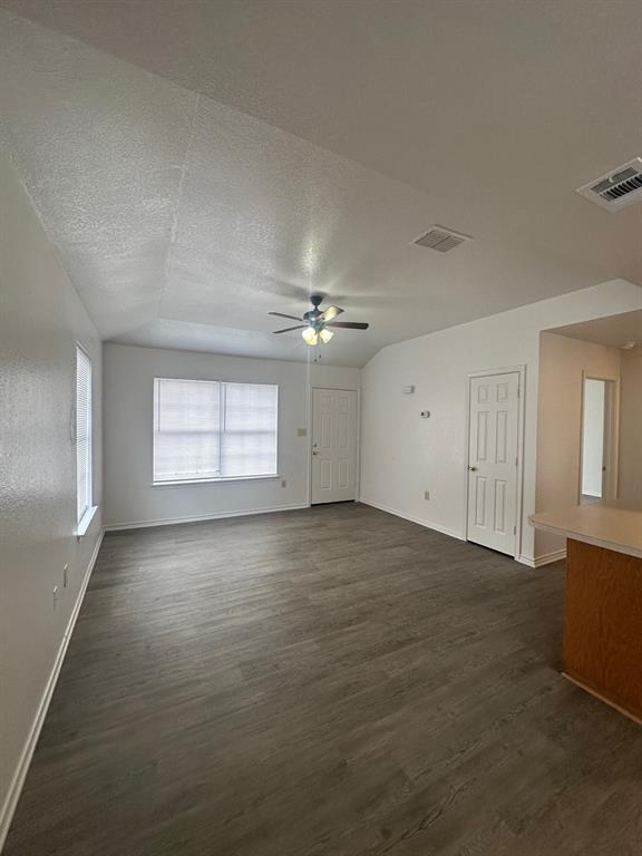 Building Photo - 401 Ave T