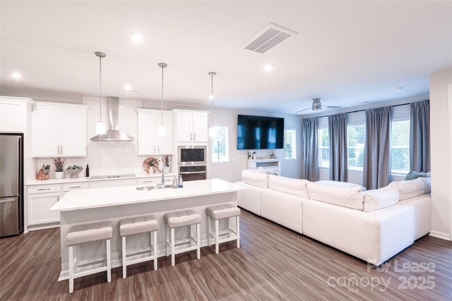 Building Photo - 526 Myrick Aly