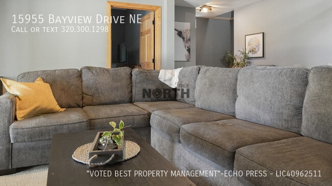 Building Photo - 15955 Bayview Dr NE