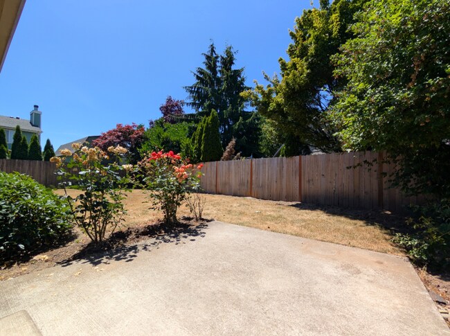 Building Photo - Wonderful 3-Bedroom, 2-Bath Home With Large Yard & A/C!