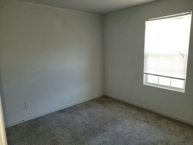 Building Photo - 285 Riley Wy