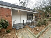 Building Photo - 2 Bd 1 Ba Ranch