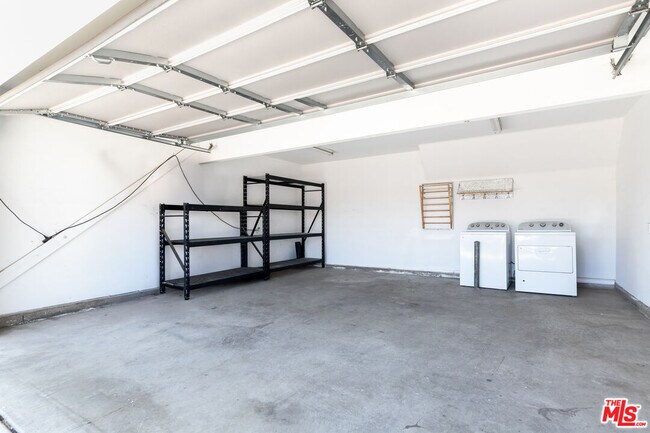 Building Photo - 441 N Ditman Ave