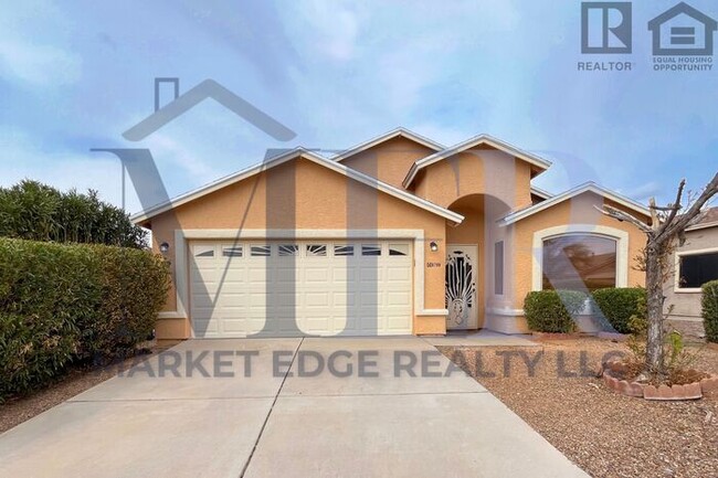 Primary Photo - 4Bed/2Bath House in Tucson! $399 MOVE-IN S...