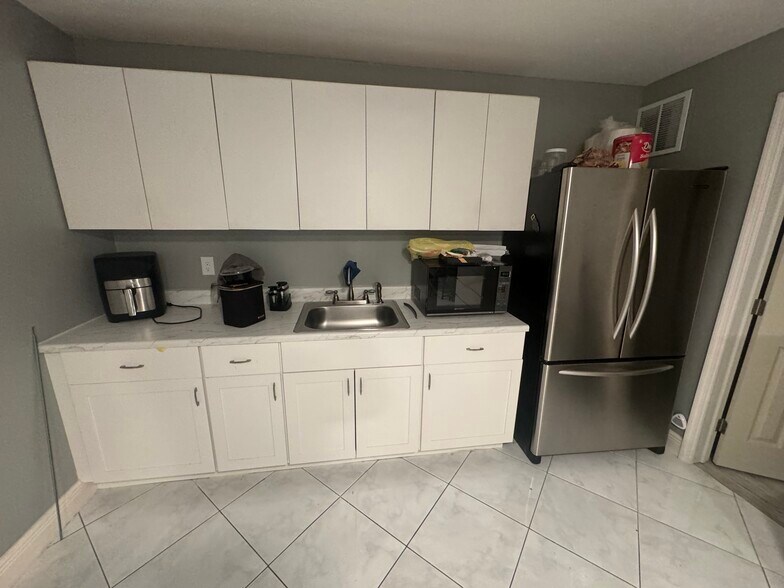 Primary Photo - 5435 SW 148th Pl