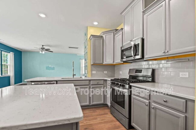 Building Photo - 126 Daniels Creek Cir