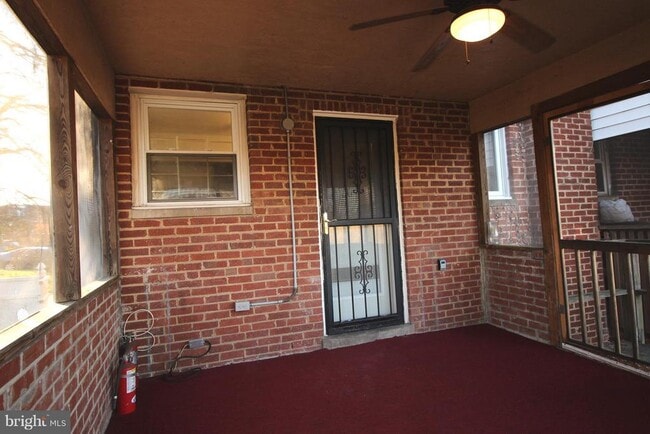 Building Photo - 1818 Longford Dr