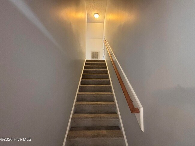 Building Photo - 376 Eastfield Dr