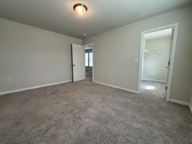 Building Photo - 301 Wilbur Lake Dr