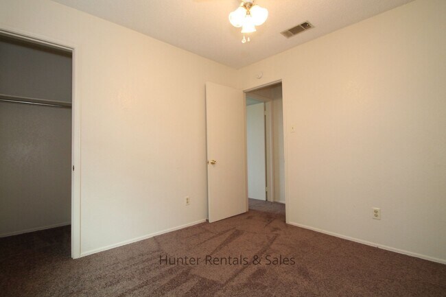 Building Photo - Two-Story Dream!