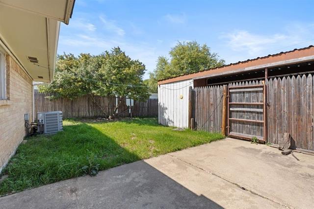 Building Photo - 15839 El Estado Dr