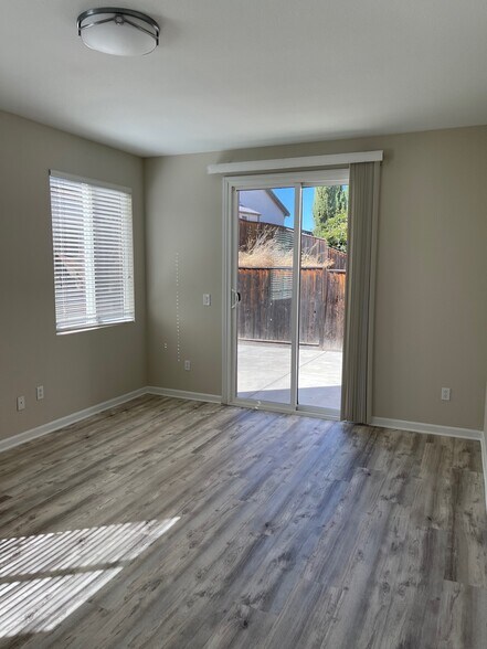 Building Photo - 5419 Benttree Way