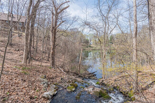 Building Photo - 461 NY-199