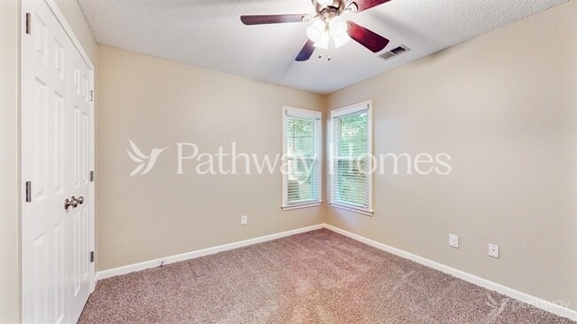 Building Photo - 903 Sweetbay Ct