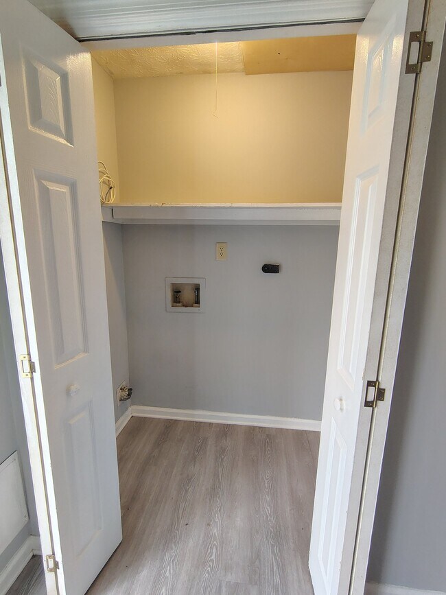 Building Photo - 57 Ferguson Dr