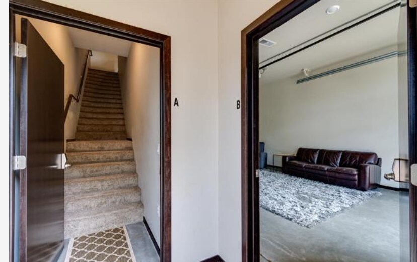 Building Photo - 803 E Mifflin St