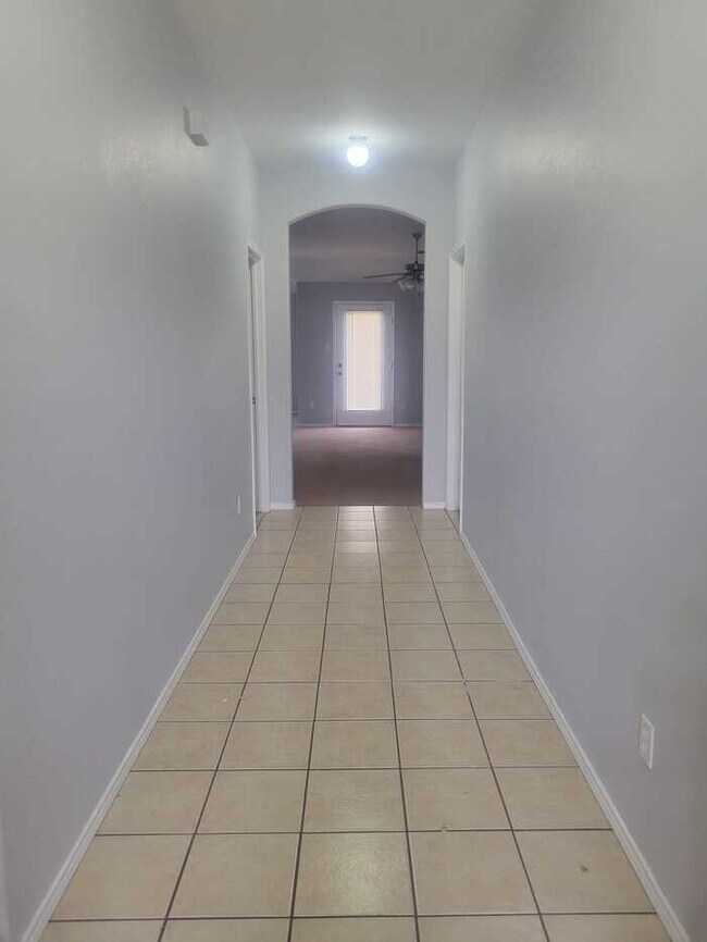 Building Photo - 12637 Carpenter Ln