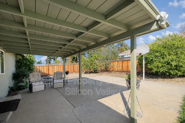 Building Photo - 795 Viader Ct