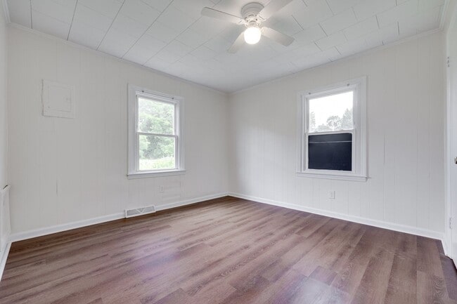 Building Photo - Cute 2 bedroom 1 bath home in Gastonia.