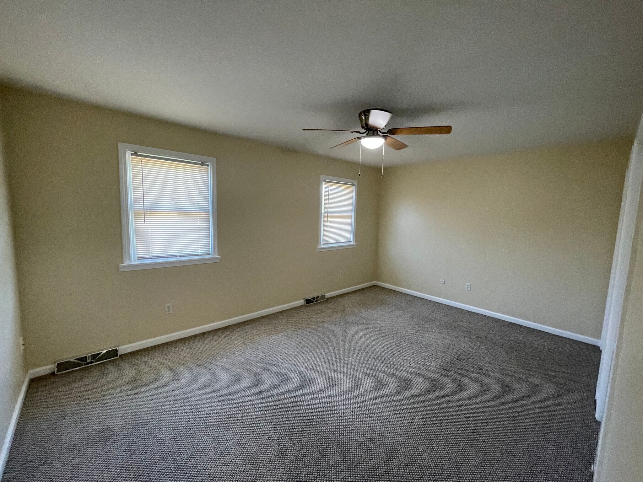 Master Bedroom - 41A Ledgewood Dr