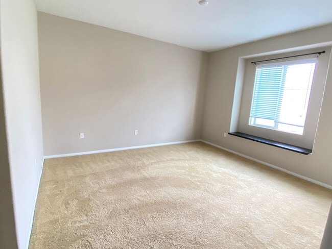 Building Photo - Well Kept 2 Bedroom townhome in San Marcos