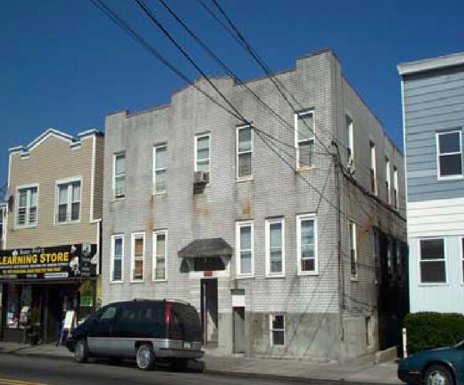 Primary Photo - 111-10 Rockaway Beach Blvd