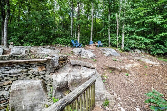 Building Photo - 1716 NE Wellman Ave