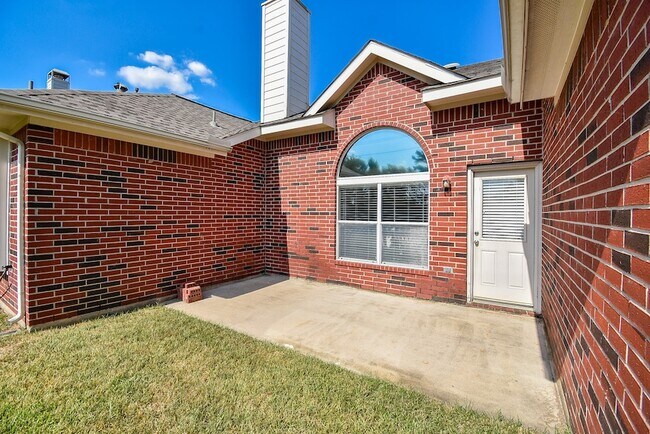 Building Photo - 10727 Gilford Crest Dr