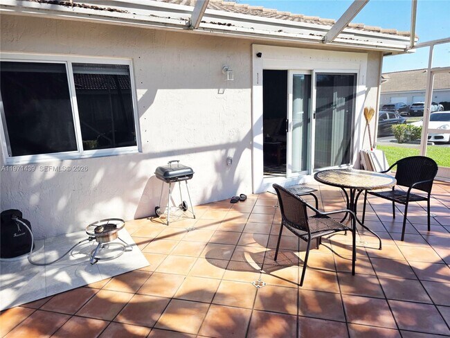 Building Photo - 11688 SW 17th Ct