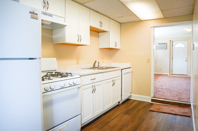 Building Photo - 435 N Water St